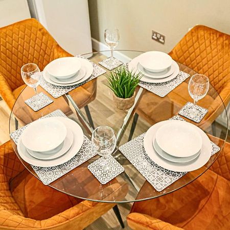 Campbell Park Apartment - City Centre - Free Parking, Balcony, Super-Fast Wifi And Smart Tv With Netflix By Yoko Property Milton Keynes Ngoại thất bức ảnh