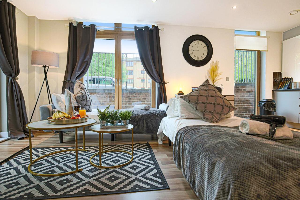 Campbell Park Apartment - City Centre - Free Parking, Balcony, Super-Fast Wifi And Smart Tv With Netflix By Yoko Property Milton Keynes Ngoại thất bức ảnh