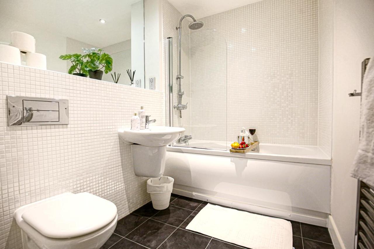 Campbell Park Apartment - City Centre - Free Parking, Balcony, Super-Fast Wifi And Smart Tv With Netflix By Yoko Property Milton Keynes Ngoại thất bức ảnh