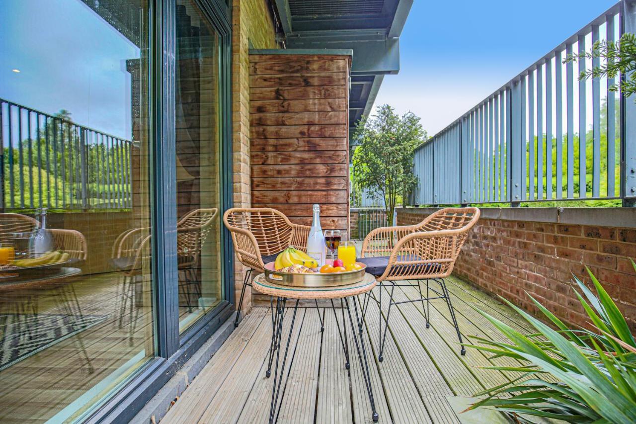 Campbell Park Apartment - City Centre - Free Parking, Balcony, Super-Fast Wifi And Smart Tv With Netflix By Yoko Property Milton Keynes Ngoại thất bức ảnh