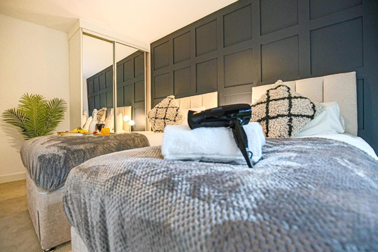 Campbell Park Apartment - City Centre - Free Parking, Balcony, Super-Fast Wifi And Smart Tv With Netflix By Yoko Property Milton Keynes Ngoại thất bức ảnh